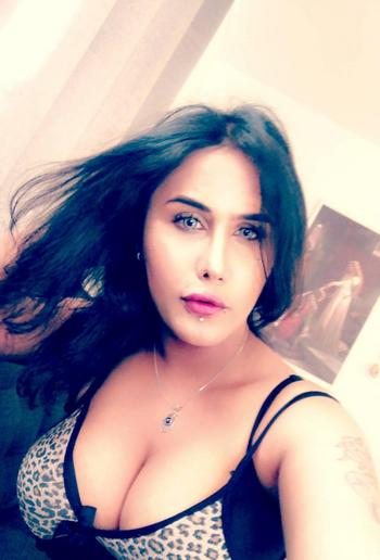 Rubi hot, 23 Middle Eastern transgender escort, Montreal